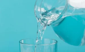 Leia mais sobre o artigo Conheça os benefícios de beber a água alcalina durante o inverno
