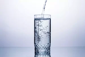 Leia mais sobre o artigo As propriedades da água e seu impacto em nossa vida diária